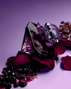 Nature morte parfum la nuit tresor