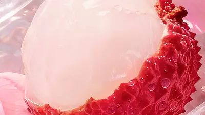 Ingredient visual - cropping on lychees