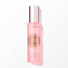 Pink bottle of Lancome Idole Makeup Magnet setting mist.